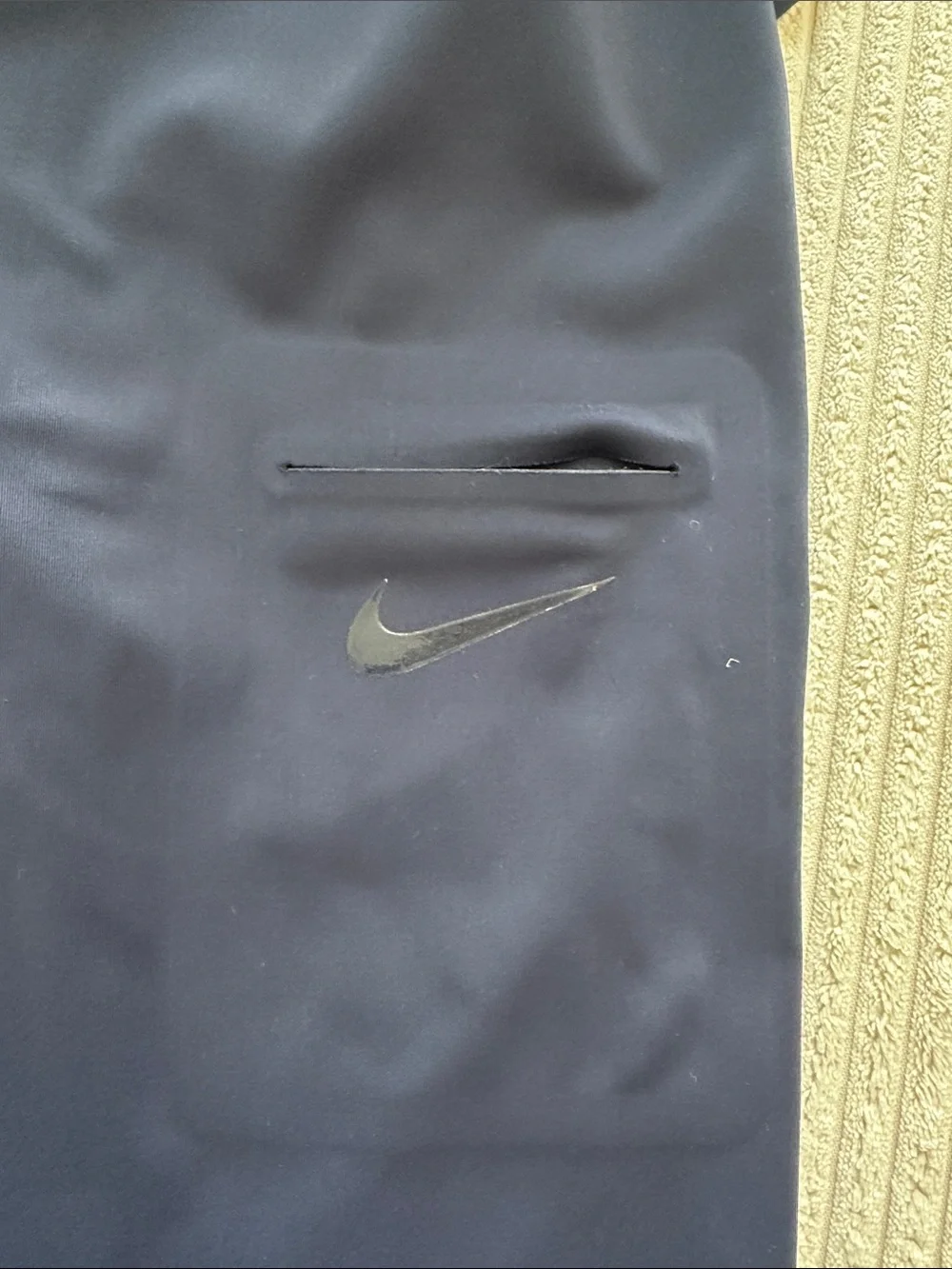 Nike Women’s Navy Blue Dri-FIT Cropped Leggings With Single Side Pocket Size M